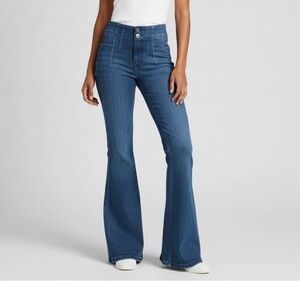 We The Free Bell Bottom Jeans Size 31 wide leg